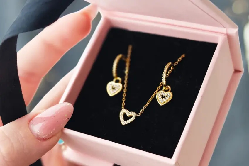 zestaw biżuterii ze stali chirurgicznej