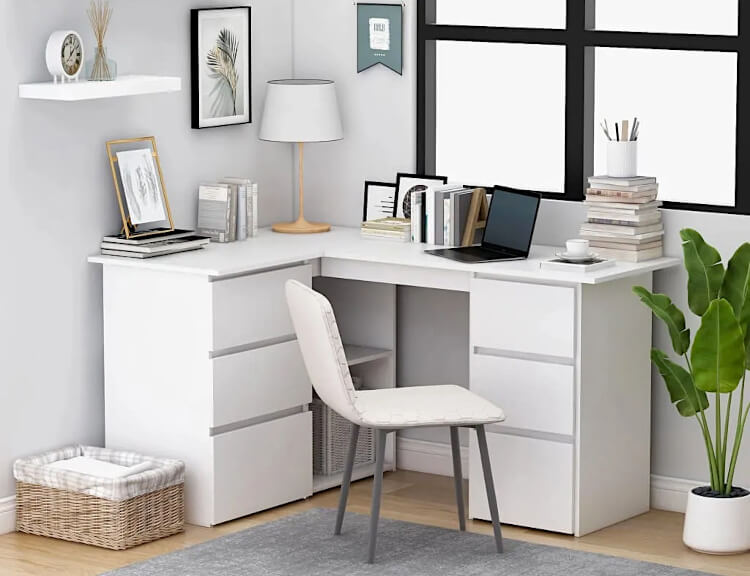 Minimalistyczne białe biurko