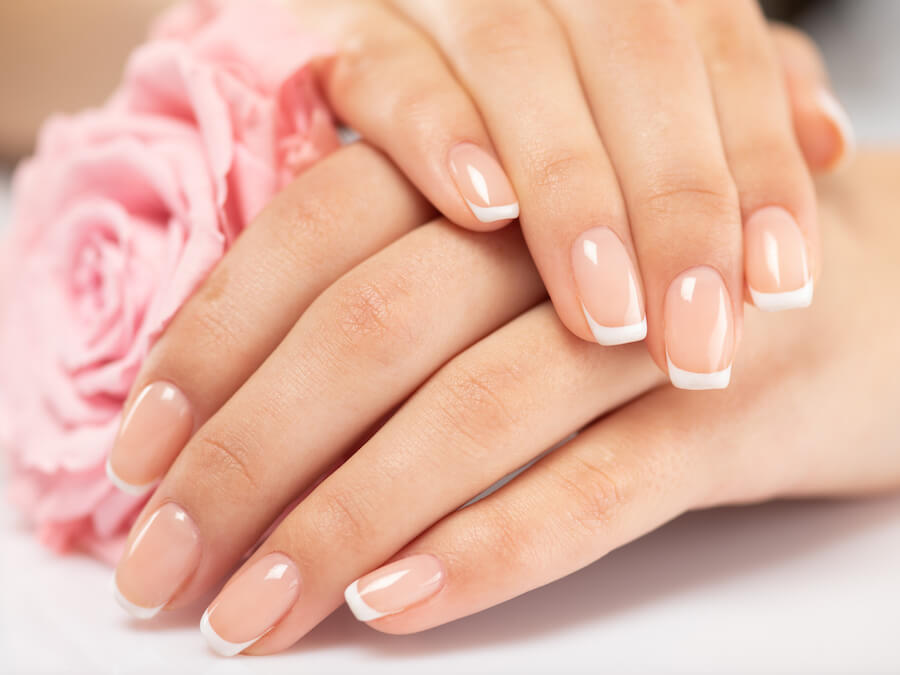 Paznokcie w stylu french manicure