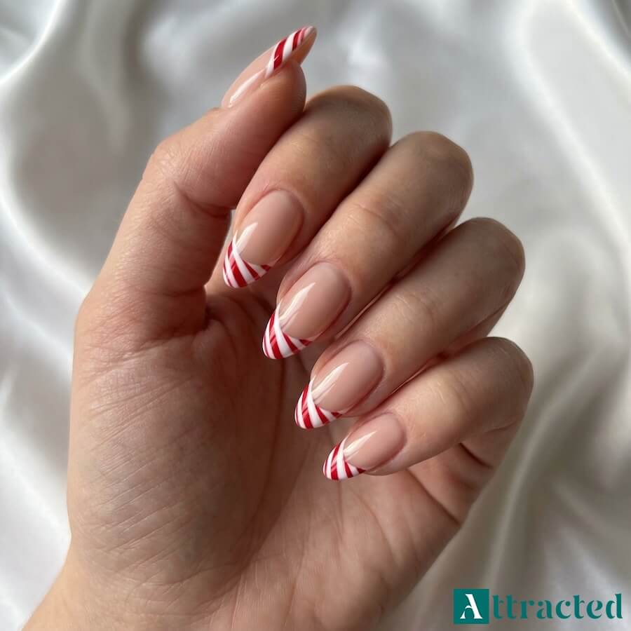 Candy Cane French z biało czerwonymi paseczkami przypominającymi świąteczną laskę cukrową